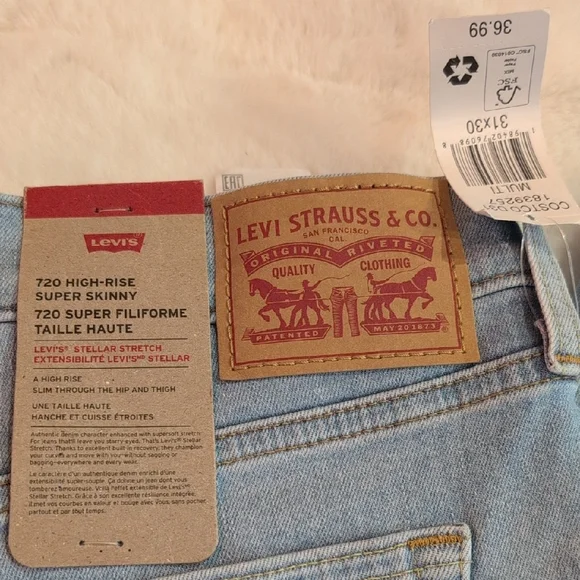 Levi's Sky Blue Denim Jeans - Picture 2 of 6